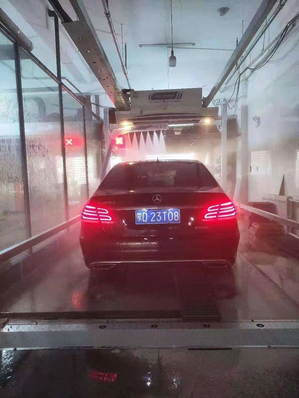 Бесконтактная машина для стирки автомобилей HP 231 Размер машины L*W*H 7600*3315*3100